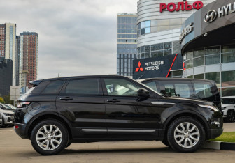 Подержанный автомобиль Land Rover Range Rover Evoque 2014 года (3 фото)