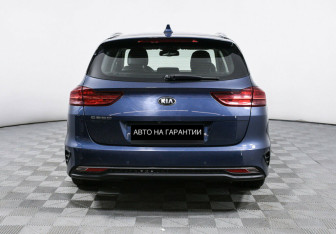 Подержанный автомобиль Kia Ceed Wagon 2019 года (6 фото)