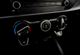 Подержанный автомобиль Kia Rio Hatchback 2021 года (26 фото)