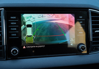 Подержанный автомобиль Skoda Karoq 2021 года (22 фото)