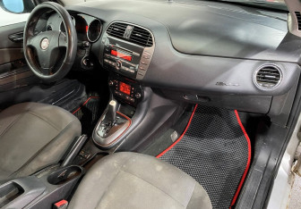 Подержанный автомобиль Fiat Bravo 2008 года (9 фото)