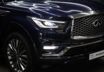 Подержанный автомобиль Infiniti QX80 2018 года (27 фото)