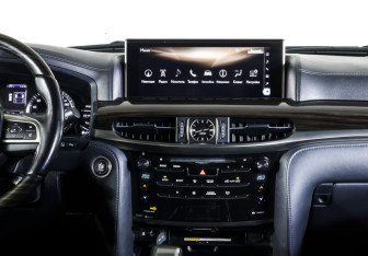 Подержанный автомобиль Lexus LX 2020 года (15 фото)