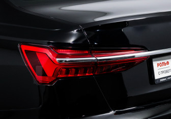 Подержанный автомобиль Audi A6 Sedan 2019 года (16 фото)