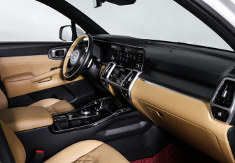 Подержанный автомобиль Kia Sorento 2021 года (11 фото)