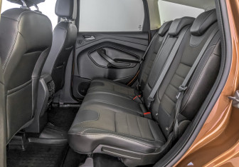 Подержанный автомобиль Ford Kuga 2013 года (12 фото)