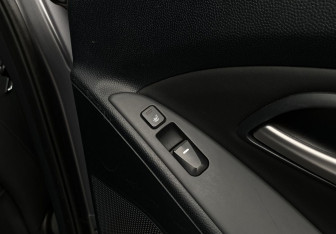 Подержанный автомобиль Hyundai ix35 2012 года (20 фото)