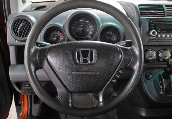 Подержанный автомобиль Honda Element 2004 года (16 фото)