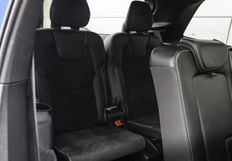 Подержанный автомобиль Volvo XC90 2019 года (17 фото)