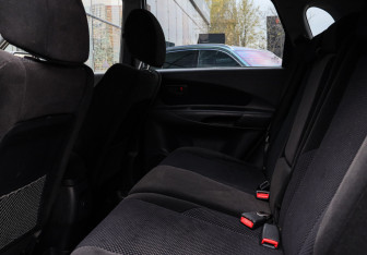Подержанный автомобиль Hyundai Tucson 2008 года (8 фото)