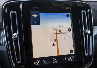 Подержанный автомобиль Volvo XC40 2019 года (20 фото)