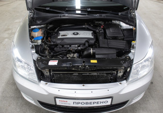 Подержанный автомобиль Skoda Octavia Liftback 2012 года (9 фото)