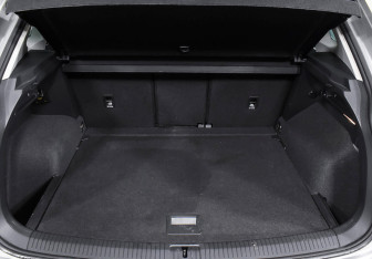 Подержанный автомобиль Volkswagen Tiguan 2021 года (18 фото)