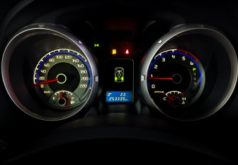 Подержанный автомобиль Mitsubishi Pajero 2008 года (13 фото)