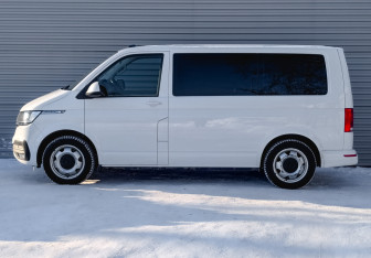 Подержанный автомобиль Volkswagen Caravelle 2020 года (8 фото)