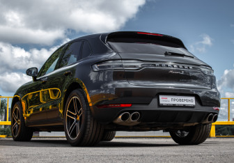 Подержанный автомобиль Porsche Macan 2019 года (7 фото)