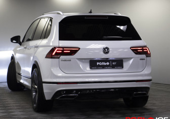Подержанный автомобиль Volkswagen Tiguan 2018 года (28 фото)