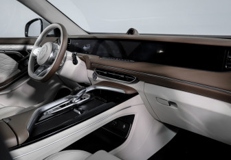 Подержанный автомобиль Voyah Free 2022 года (9 фото)