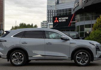 Подержанный автомобиль Changan CS75PLUS 2025 года (20 фото)