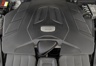 Подержанный автомобиль Porsche Cayenne 2018 года (9 фото)