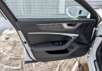 Подержанный автомобиль Audi A6 Sedan 2020 года (16 фото)