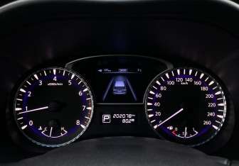 Подержанный автомобиль Infiniti JX 2013 года (30 фото)