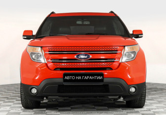 Подержанный автомобиль Ford Explorer 2013 года (2 фото)