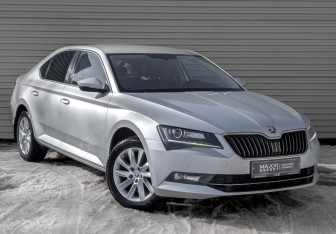 Подержанный автомобиль Skoda Superb Liftback 2018 года (3 фото)