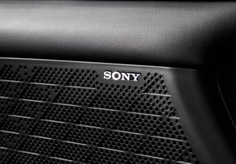 Подержанный автомобиль Changan UNI-V 2023 года (18 фото)