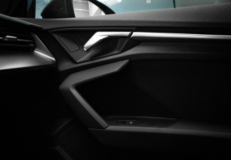 Подержанный автомобиль Audi A3 Hatchback 2021 года (23 фото)