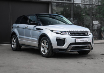 Подержанный автомобиль Land Rover Range Rover Evoque 2017 года (3 фото)