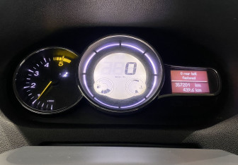 Подержанный автомобиль Renault Megane Wagon 2010 года (18 фото)