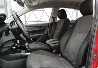 Подержанный автомобиль Kia Rio Sedan 2017 года (16 фото)