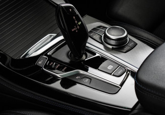 Подержанный автомобиль BMW X4 2020 года (16 фото)