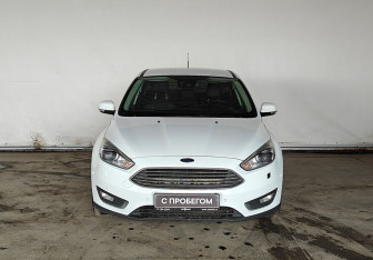 Подержанный автомобиль Ford Focus Hatchback 2017 года (2 фото)