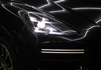 Подержанный автомобиль Porsche Cayenne 2018 года (23 фото)