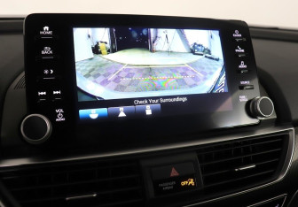 Подержанный автомобиль Honda Accord Sedan 2021 года (9 фото)