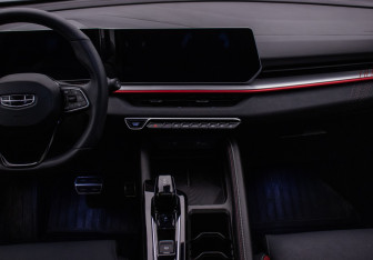 Подержанный автомобиль Geely Coolray 2024 года (14 фото)