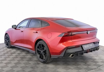 Подержанный автомобиль Changan UNI-V 2023 года (7 фото)