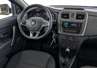 Подержанный автомобиль Renault Logan Sedan 2021 года (26 фото)