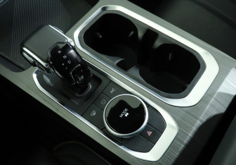 Подержанный автомобиль Jaecoo J7 2024 года (19 фото)