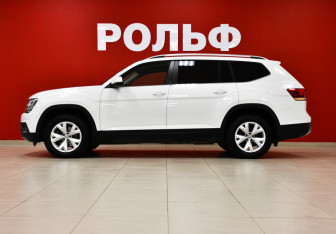 Подержанный автомобиль Volkswagen Teramont 2018 года (8 фото)