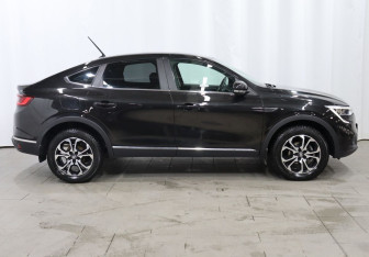 Подержанный автомобиль Renault Arkana 2019 года (7 фото)