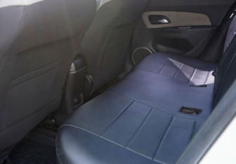 Подержанный автомобиль Chevrolet Cruze Hatchback 2012 года (9 фото)