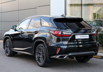 Подержанный автомобиль Lexus RX 2019 года (7 фото)