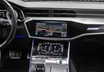 Подержанный автомобиль Audi A7 2018 года (15 фото)