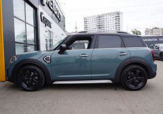 Подержанный автомобиль MINI Countryman 2020 года (8 фото)