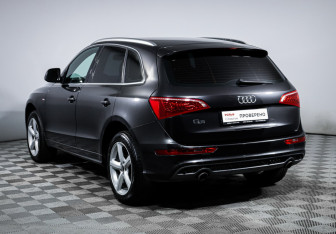 Подержанный автомобиль Audi Q5 2009 года (7 фото)