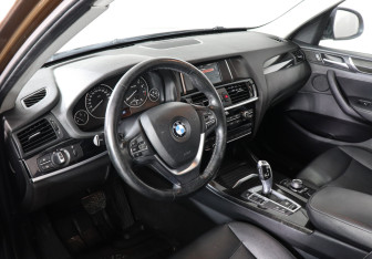 Подержанный автомобиль BMW X3 2017 года (11 фото)