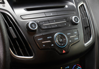 Подержанный автомобиль Ford Focus Wagon 2017 года (19 фото)